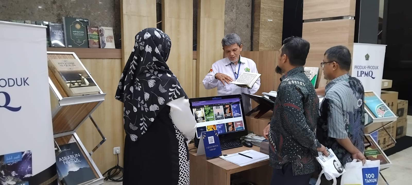 Perpustakaan LPMQ Meriahkan Kemenperin Book Fair 2025