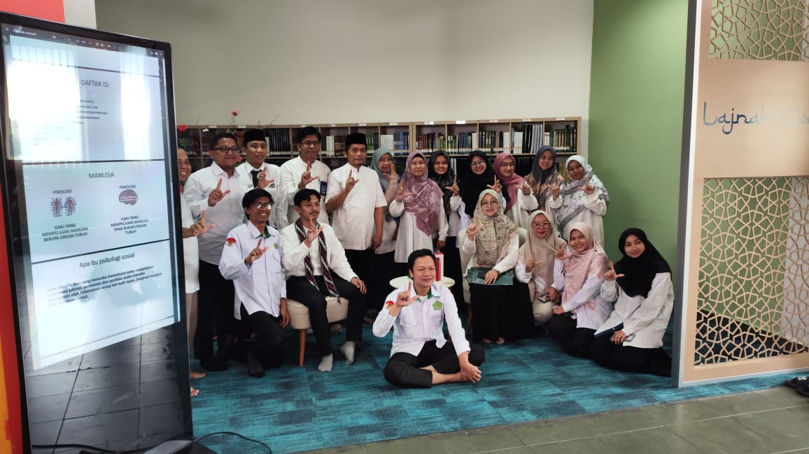 Selasa Cerita Pembaca: Tradisi Baru Perpustakaan LPMQ Merayakan Literasi di Tengah Efisiensi