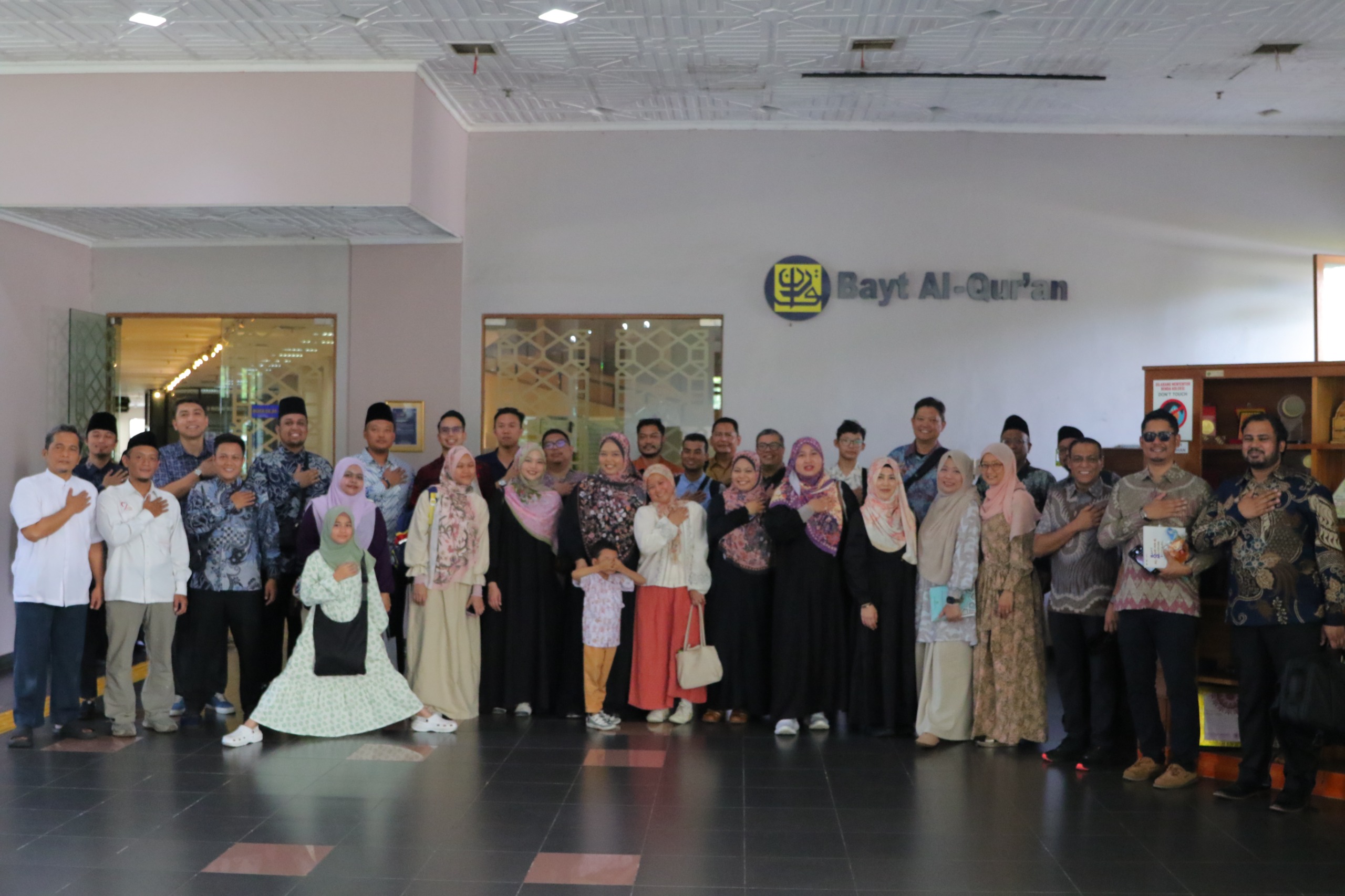 BQMI Terima Lawatan Masjid Sultan Singapura: Perkuat Kolaborasi Pelestarian Manuskrip Lintas Negara