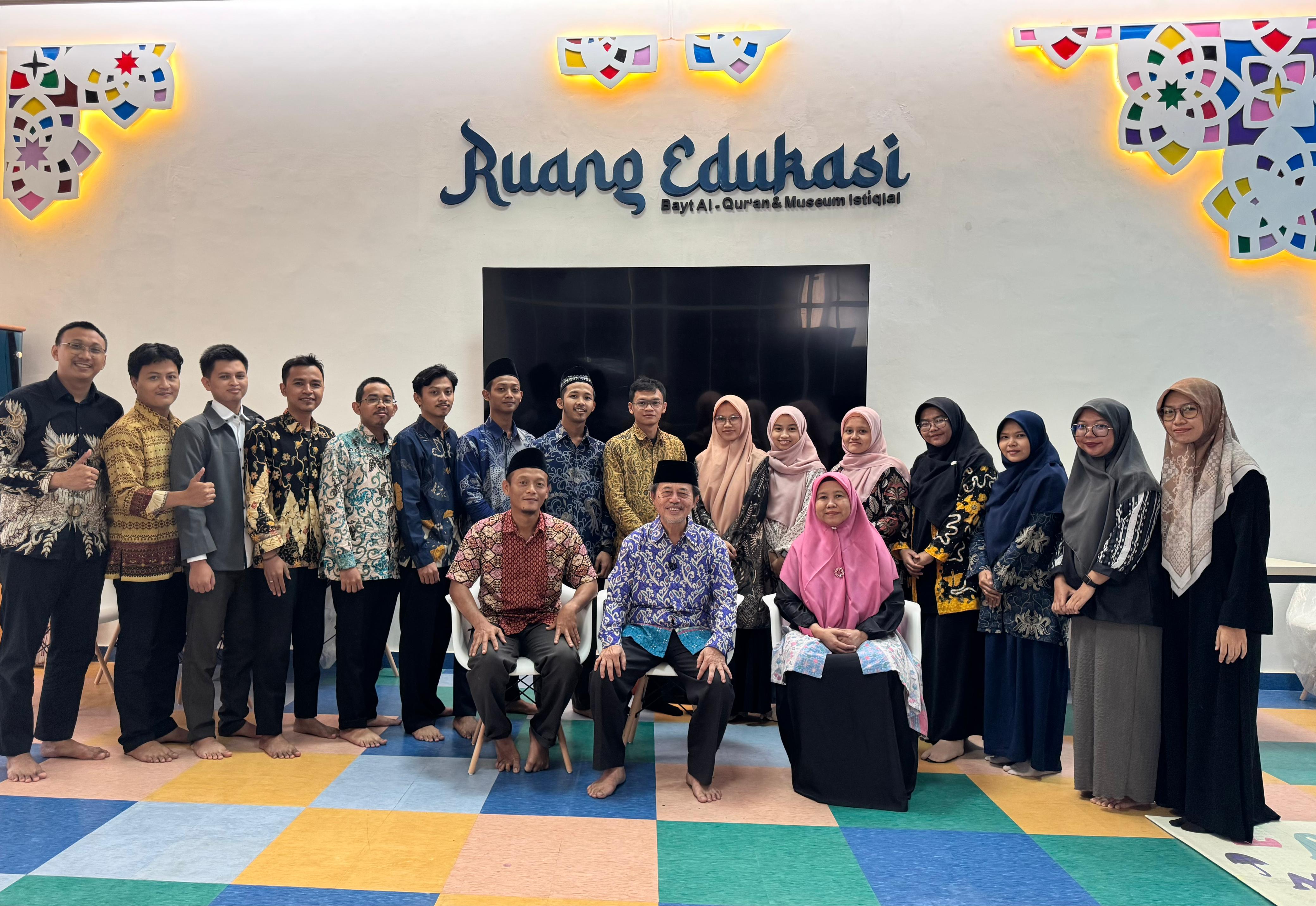 Belajar Kaligrafi Ramah Disabilitas, BQMI Siapkan Pendamping Khusus