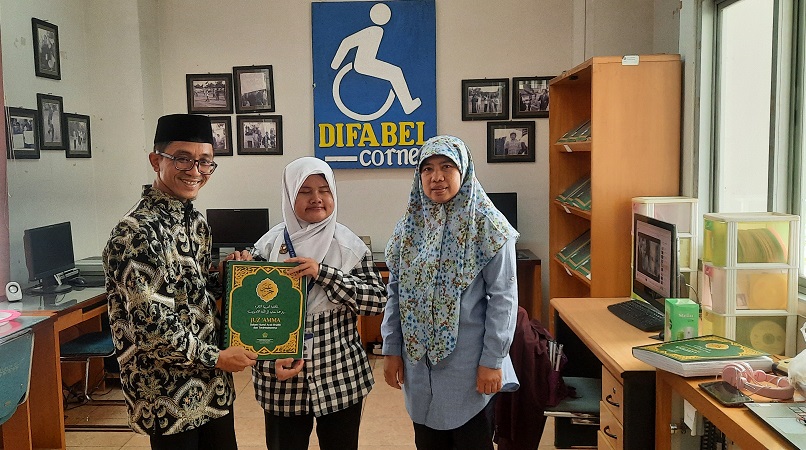 Produk Unggulan LPMQ Sangat Diminati pada Pameran ISLAGE 4 UIN Sunan Kalijaga