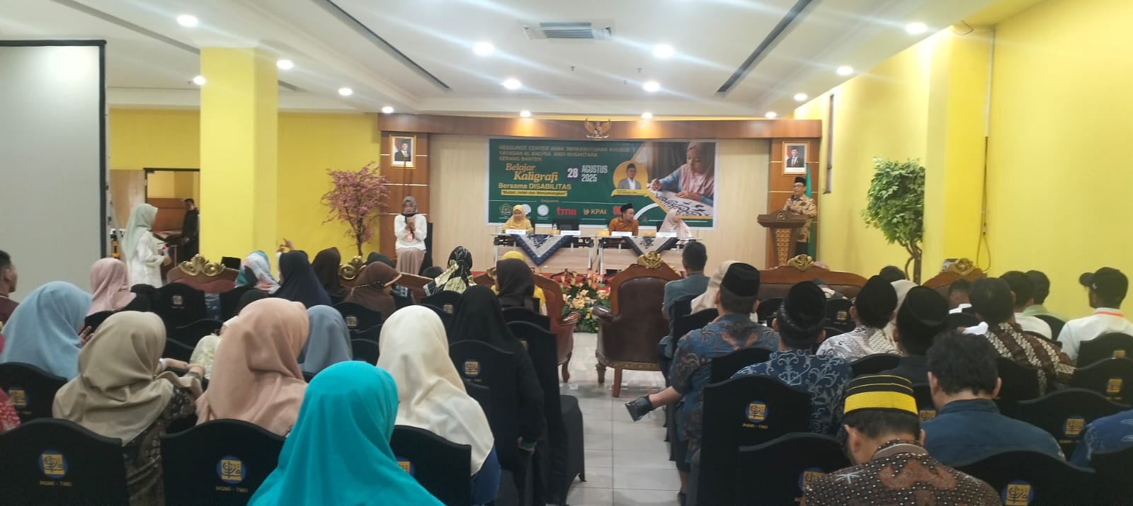 BQMI Gelar Belajar Kaligrafi untuk Disabilitas dan Anak Berkebutuhan Khusus