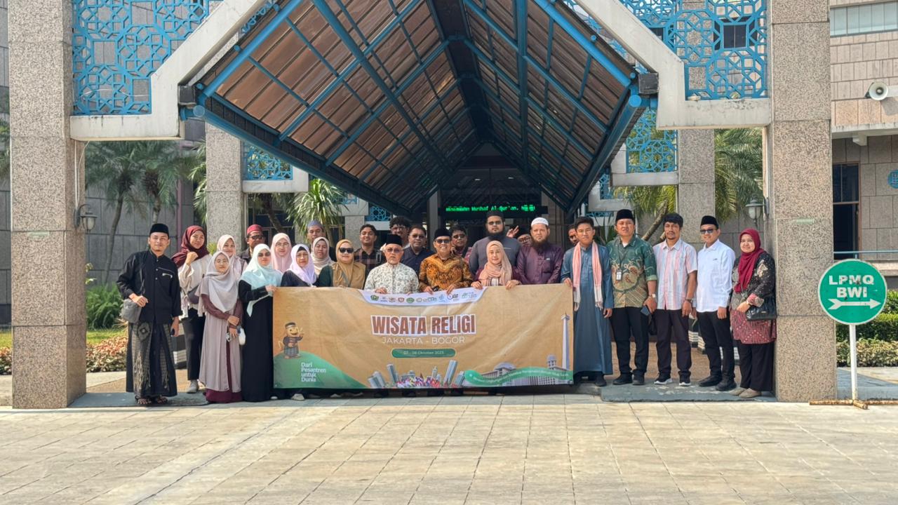 Delegasi Musabaqah Qira’atil Kutub (MQK) Internasional Kunjungi Bayt Qur'an dan Museum Istiqlal