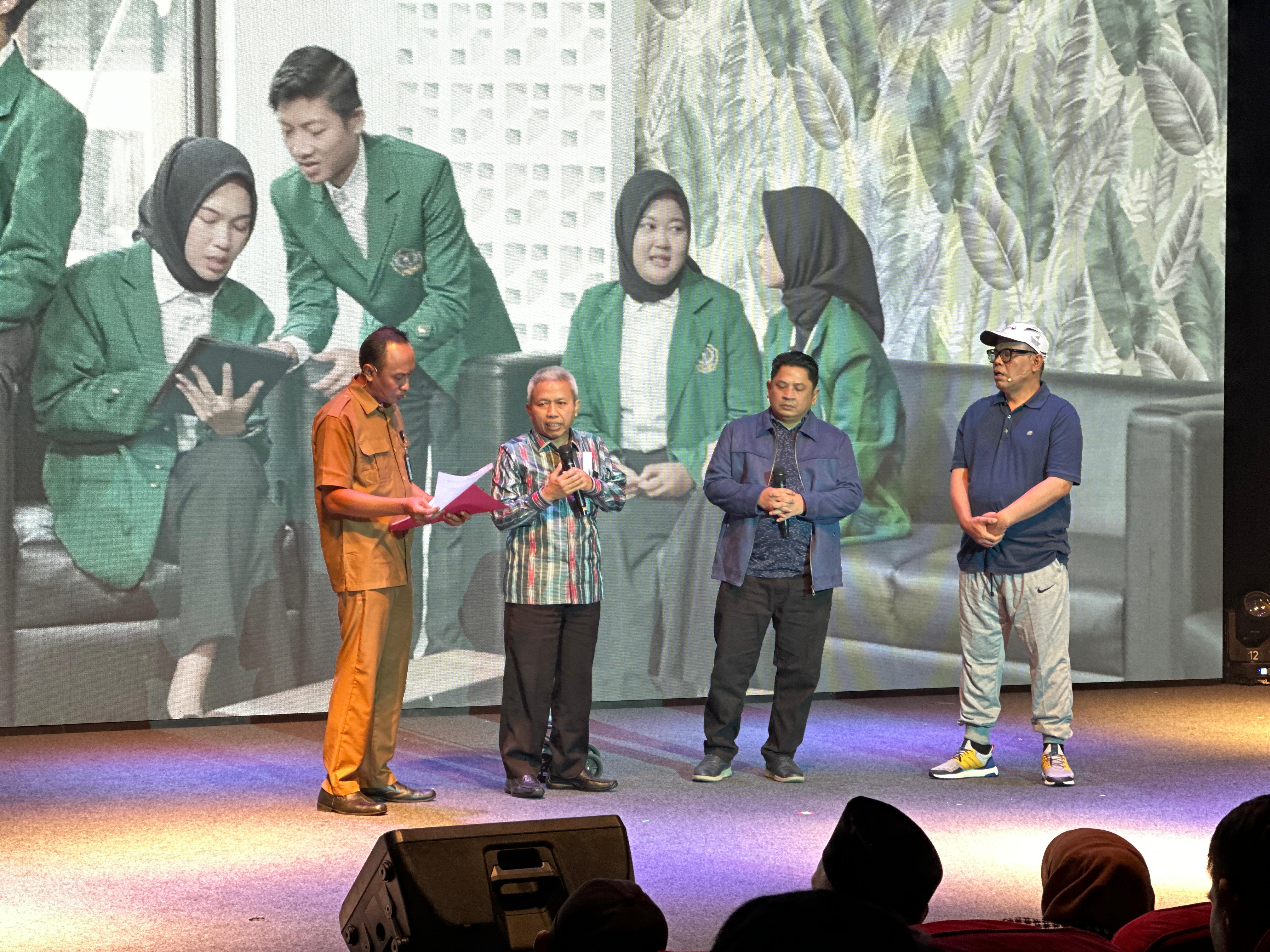 "Transformasi Edukasi: Memperkenalkan Cyber Islamic University dalam Drama Musikal Ikhlas Beramal' Kementerian Agama Tahun 2023"