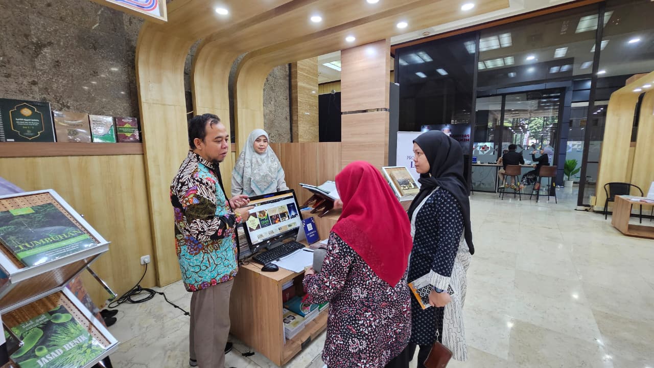 Transformasi Literasi Qurani: LPMQ Perkenalkan Pustaka Lajnah di Kemenperin Bookfair 2025