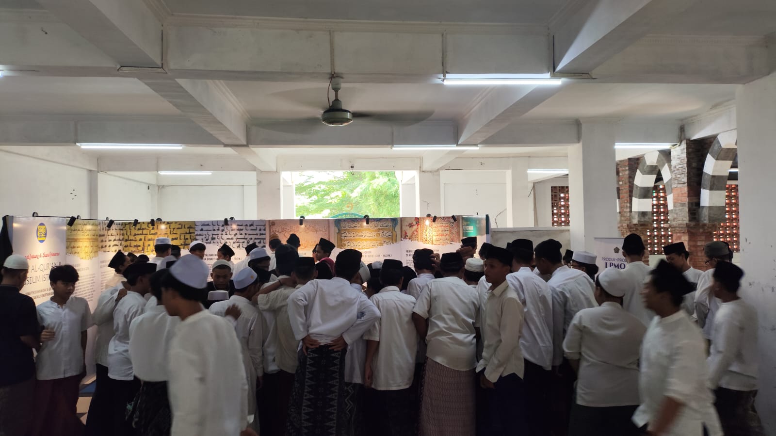 BQMI Goes to Pesantren Mahasina Bekasi